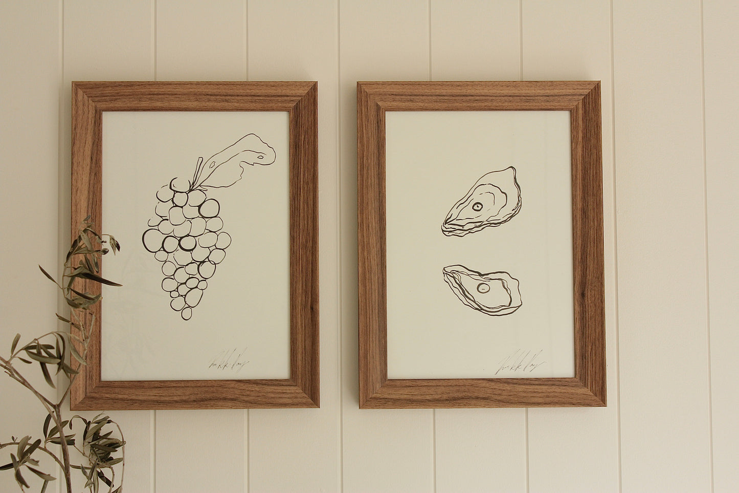 Free Gift: Oyster and Grapes print duo.